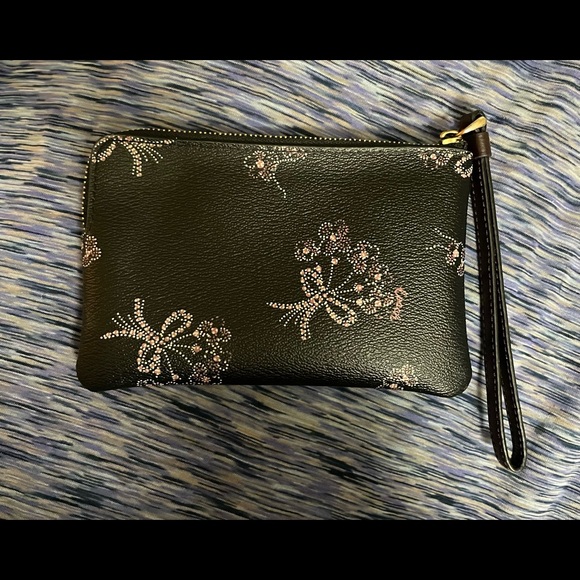 New Coach Wallet - Picture 2 of 3